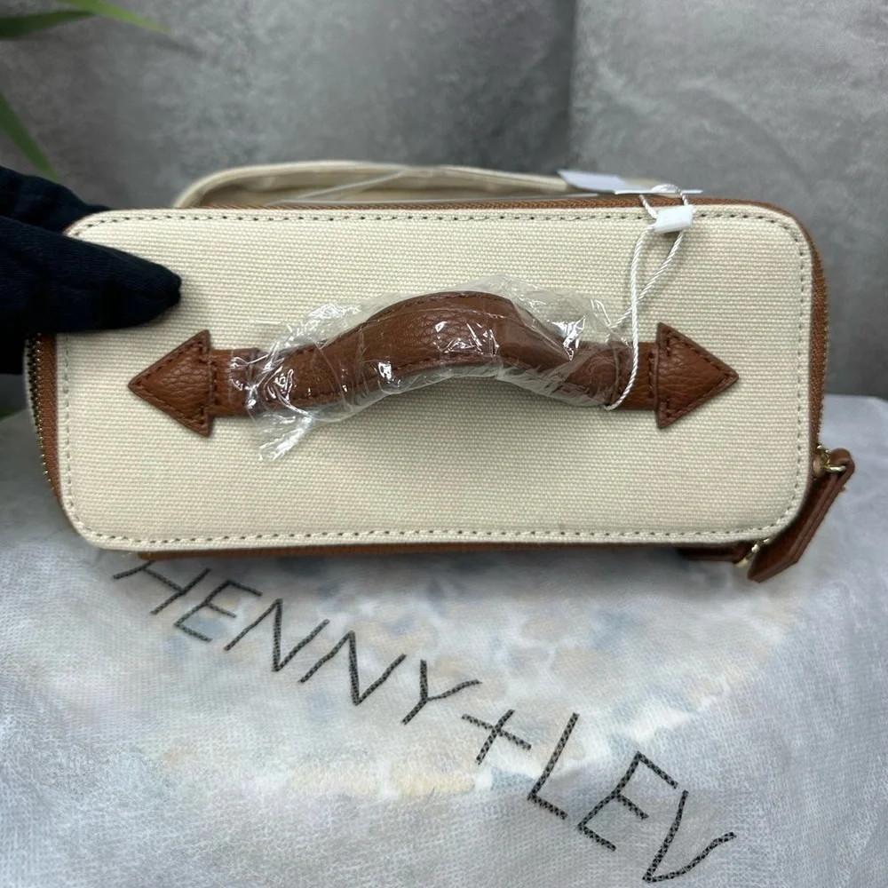 NWT Henny + Lev The Max Canvas Makeup Case Trunk
